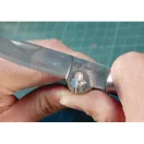 7935-08 | Kábelvágó csupaszító kés, visszahajtható élvédovel 204 mm