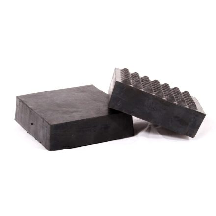GK120x120-G | Gumikocka négyzet 120x120x40 mm alacsony - felül bütykös