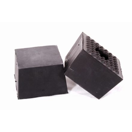 GK125x125-GF | Gumikocka négyzet 125x125x85 mm magas - alul bütykös-lyukas